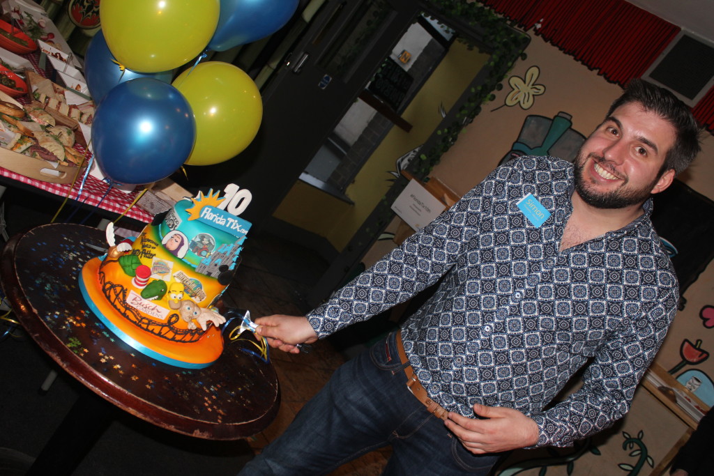 FloridaTix Birthday Party - cutting the cake
