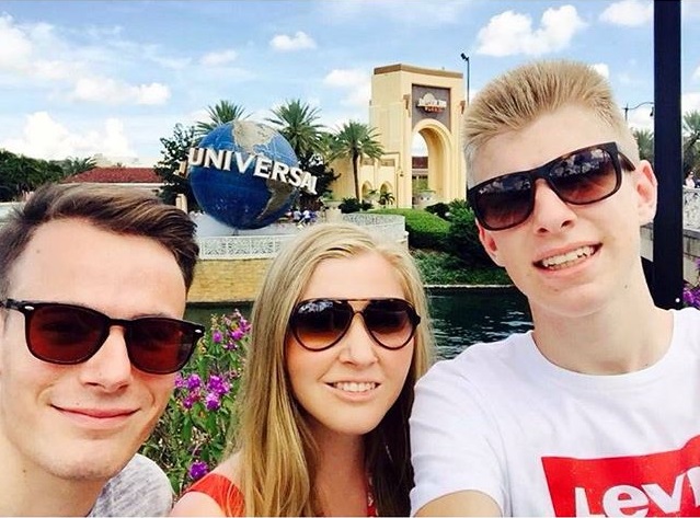 Universal Orlando Entrance Globe Selfie